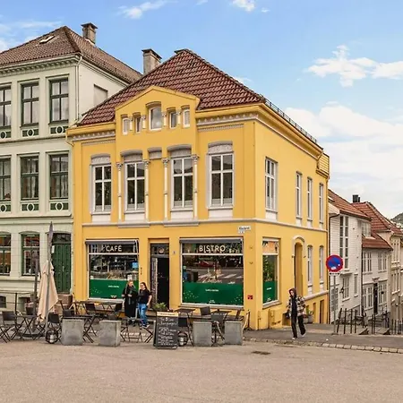 Apartment Dinbnb I Historical Two-floor With Rooftop Panorama I 1645 Heritage *