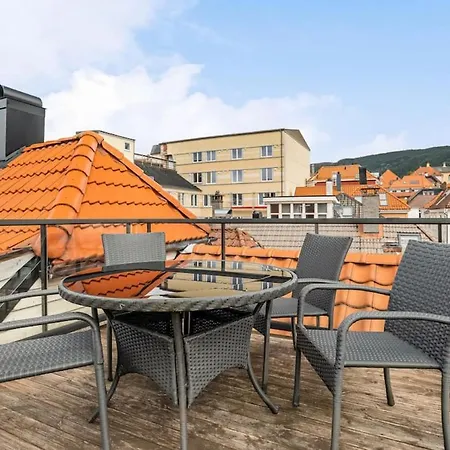 Dinbnb I Historical Two-floor With Rooftop Panorama I 1645 Heritage * Bergen