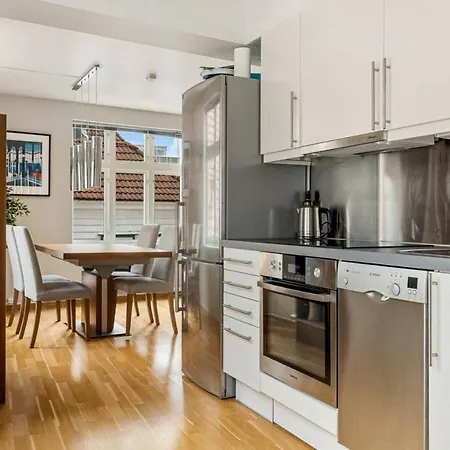 Apartment Dinbnb I Historical Two-floor With Rooftop Panorama I 1645 Heritage