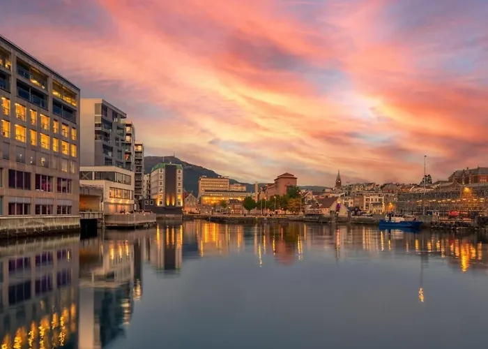 Dinbnb I Historical Two-floor With Rooftop Panorama I 1645 Heritage Appartement Bergen